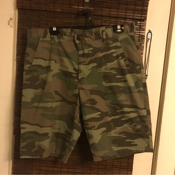 Dickies Other - Dickies Camo Shorts Mens 36  Green Relaxed Fit Outdoors Hiking Camping Stretch